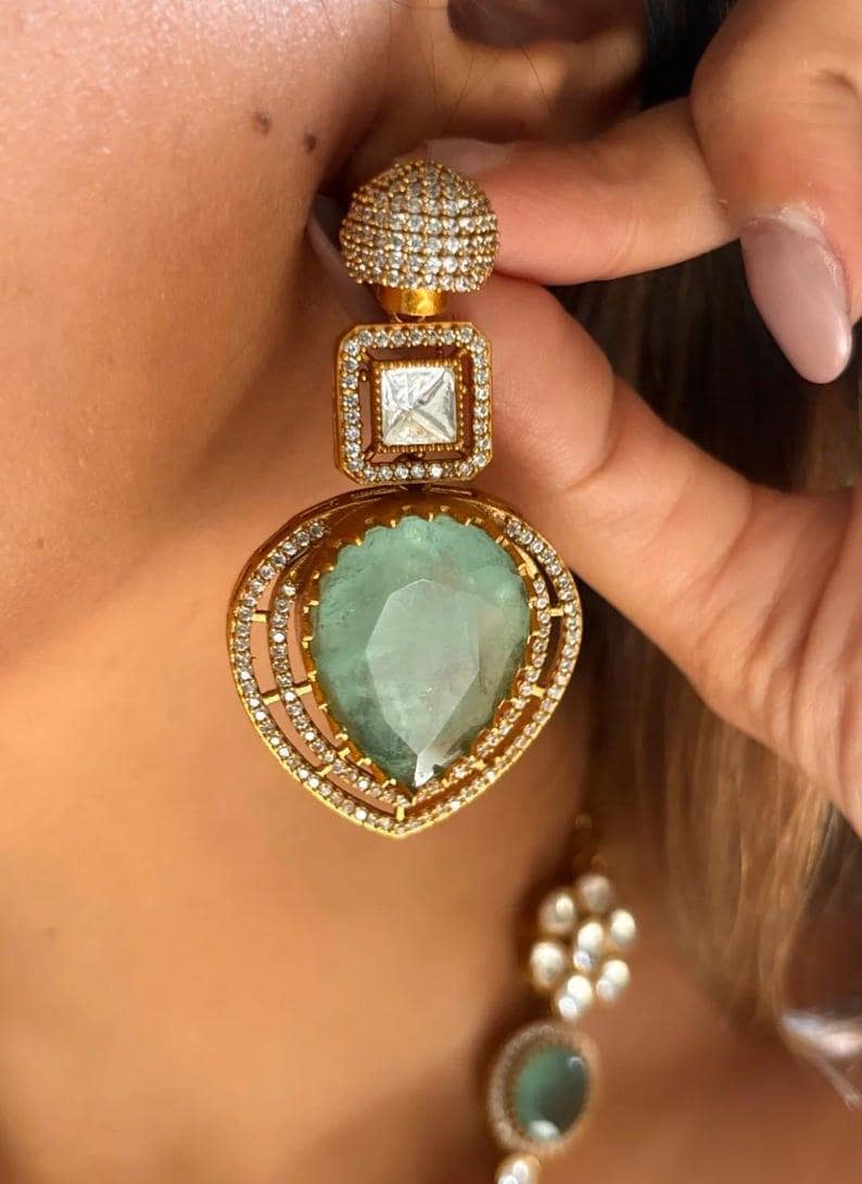 Inspired Long Antique Victorian Gold Uncut Moissanite Polki Emerald Green Mint Necklace premium kundan set with Earrings Indian
