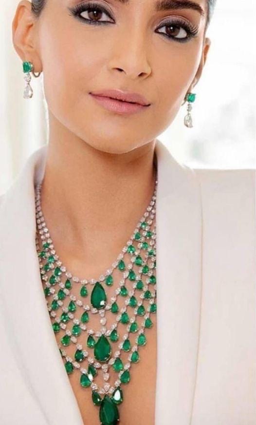 Multilayer Emerald green necklace earrings,Bollywood jewelry,Statement necklace,Indian Jewelry,Pakistani Wedding jewellery,CZ necklace