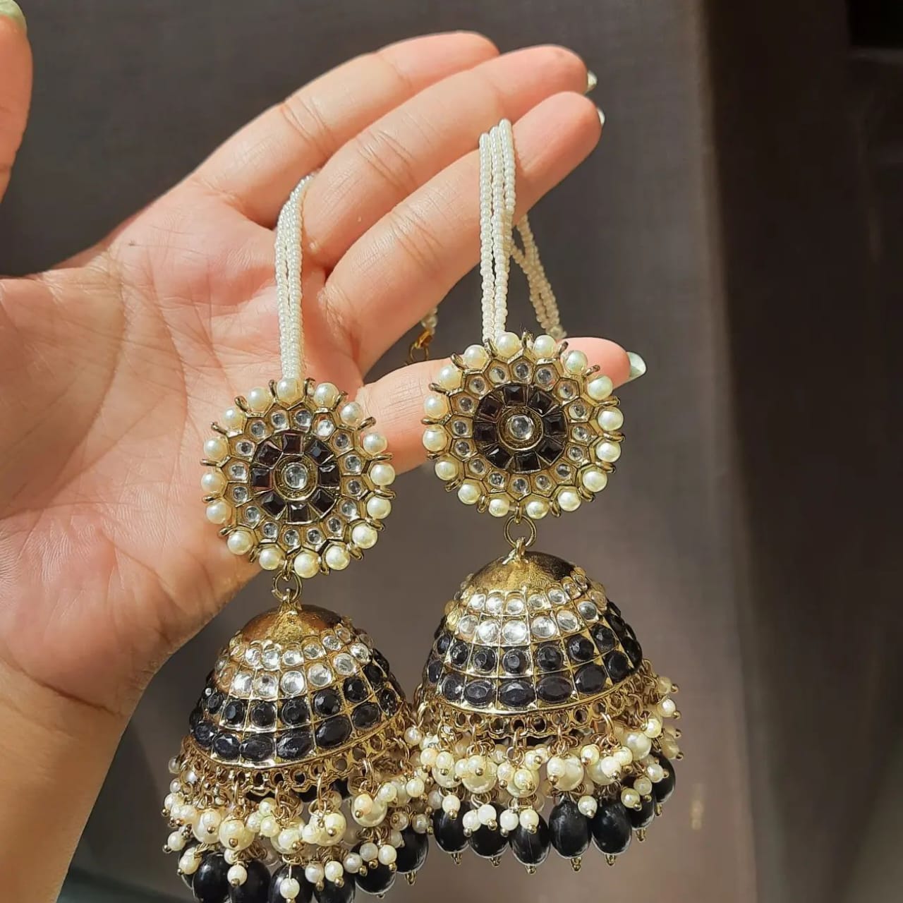 Oversized heavy kundan jhumki with pearl saharas/ jhumka with pearl earchain