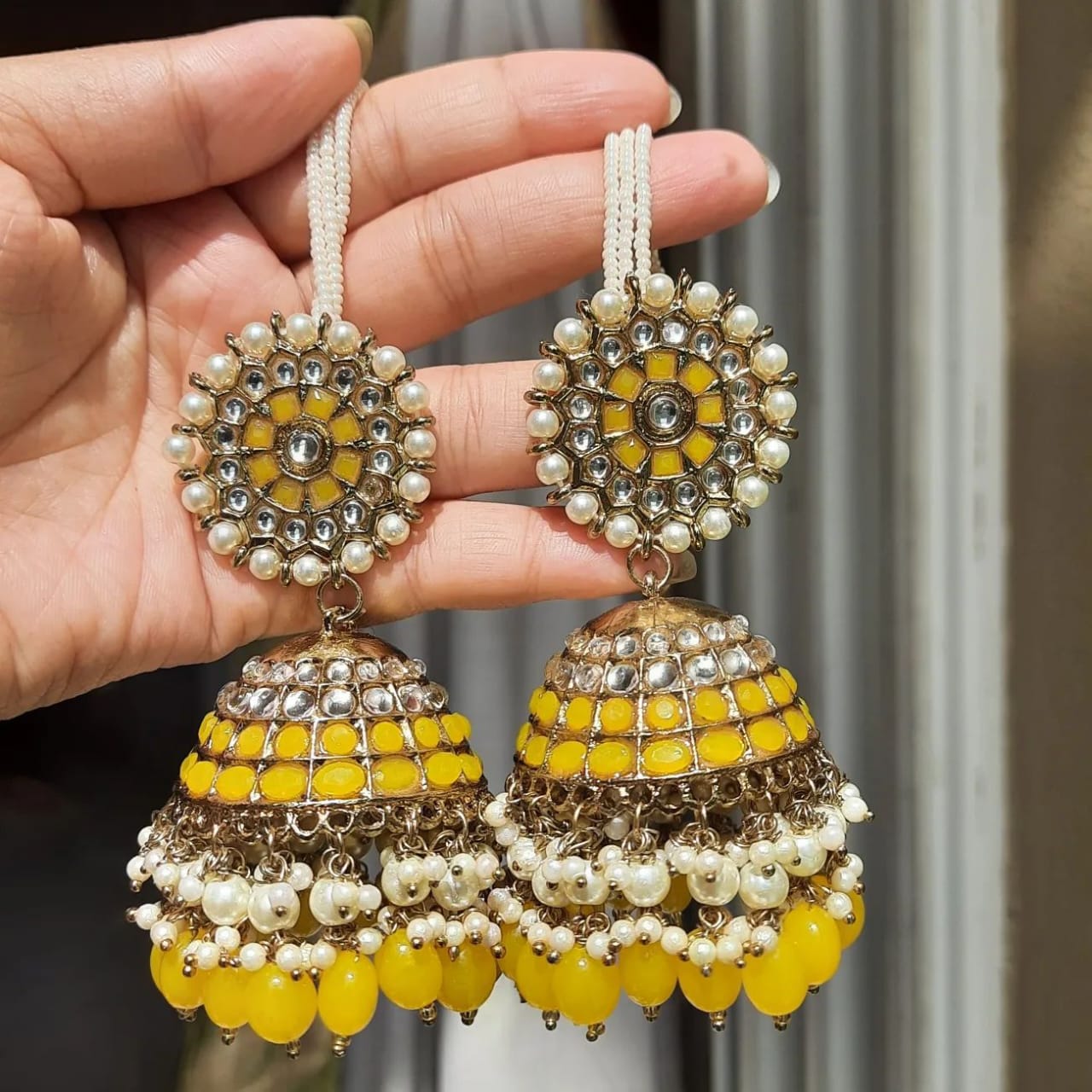 Oversized heavy kundan jhumki with pearl saharas/ jhumka with pearl earchain