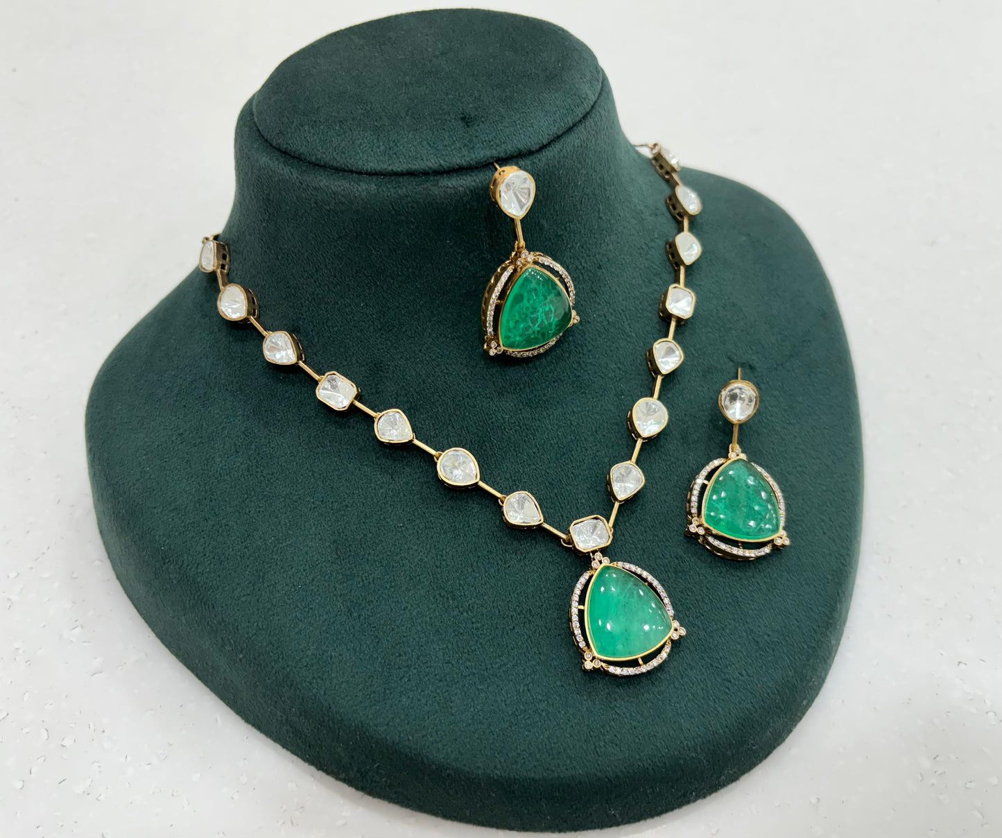 Premium quality mossanite with doublet stone pendent set with earrings