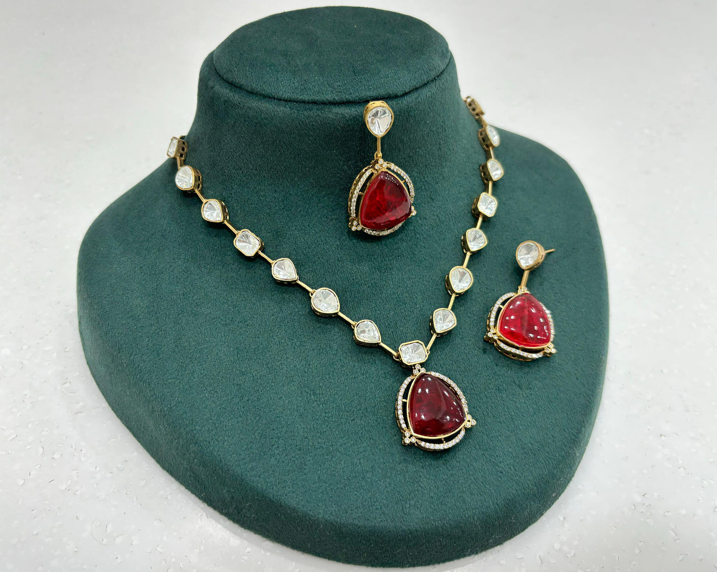 Premium quality mossanite with doublet stone pendent set with earrings