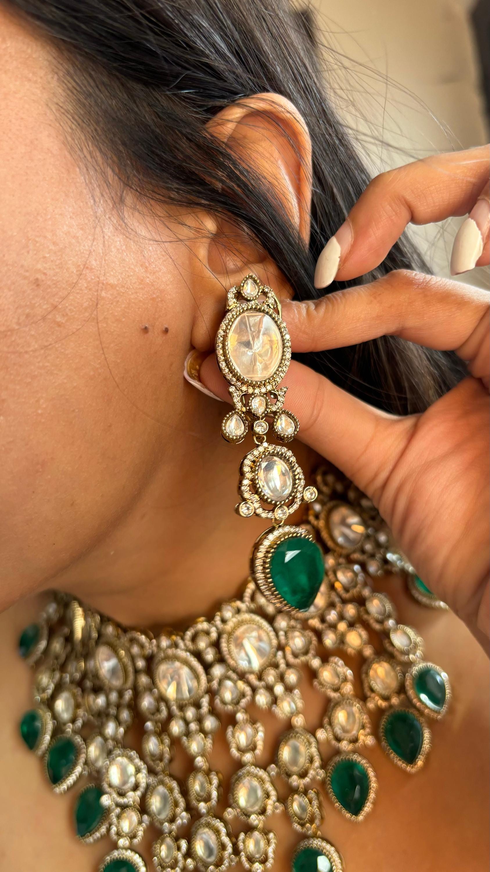 Sabyasachi type Green Emerald Necklace/Indian Bridal Jewelry/ Victorian Polki Kundan Jewelry/Indian Bridal set WITH Tikka and Earrings