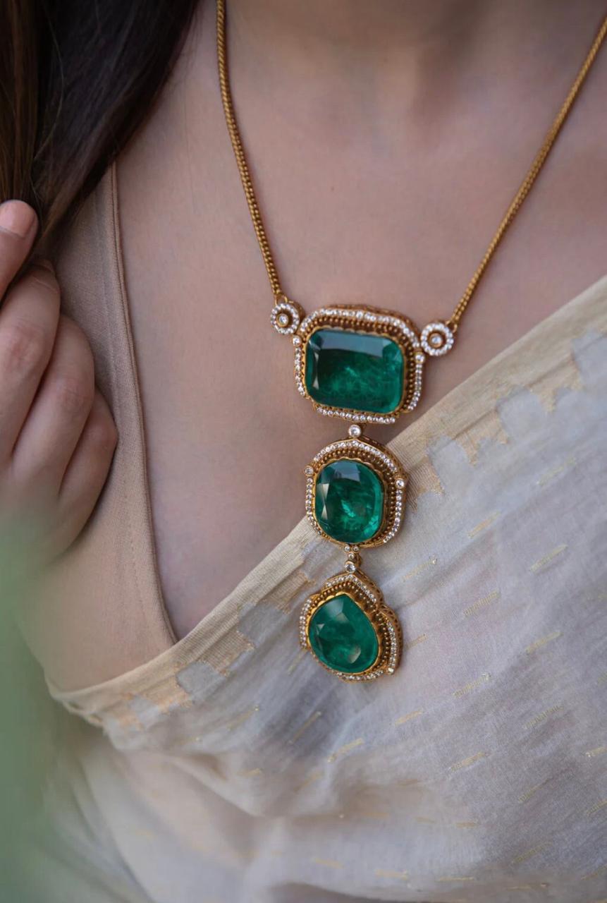 Emerald three pendant set Indian jewelry gold green wedding jewelry Indian necklace set