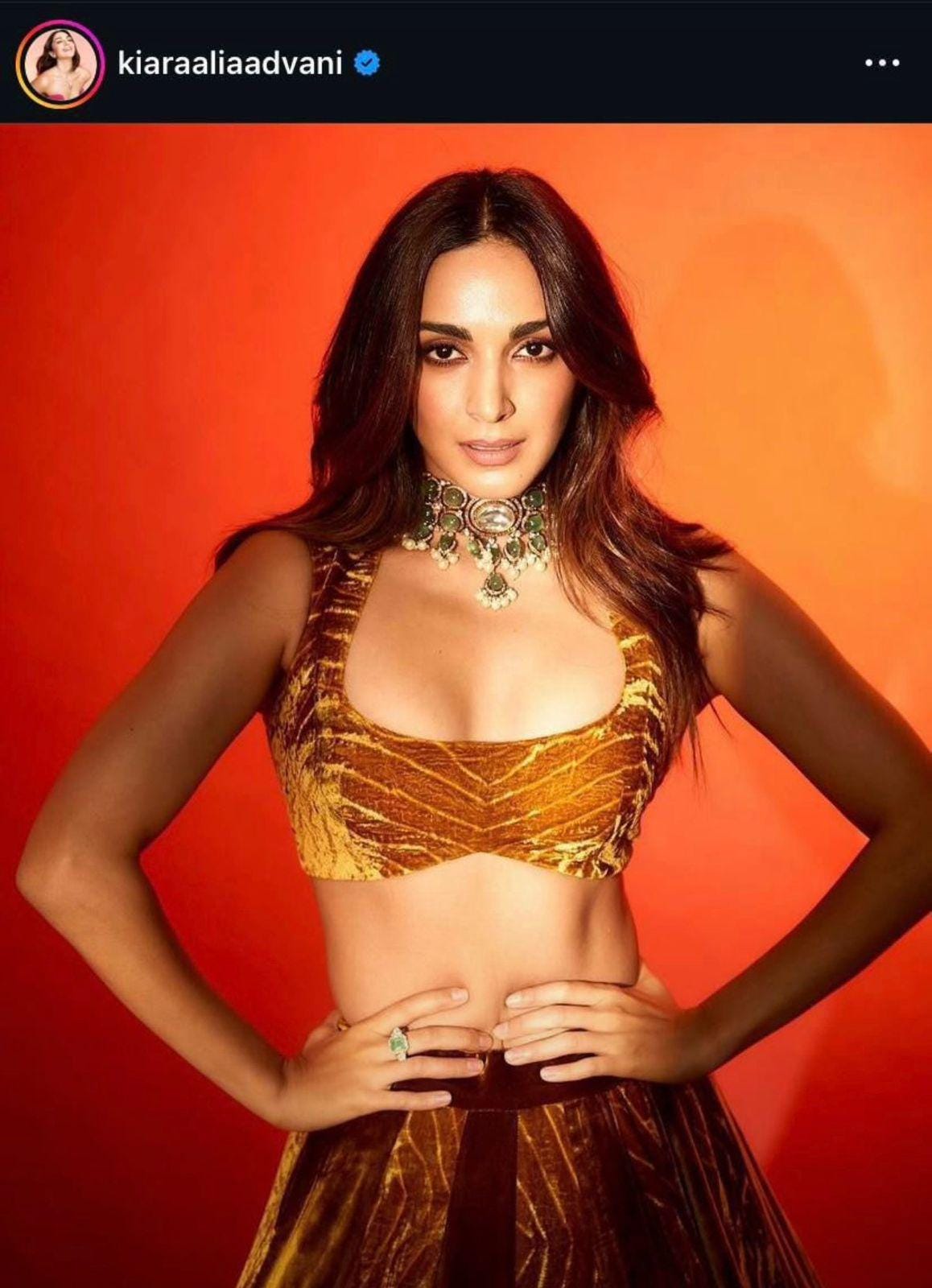 Bollywood celebrity inspired uncut kundan doublet choker set with earrings