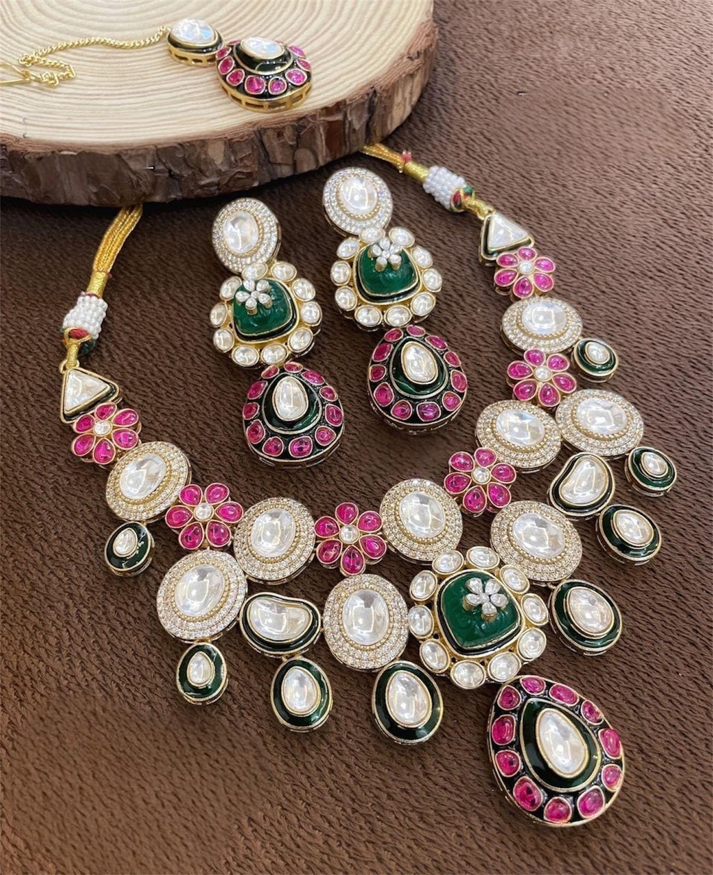 Moissanite Polki Necklace with earrings and tikka,Indian jewelry,Wedding jewelry,Statement necklace,Emerald jewelry,Pakistani jewelry
