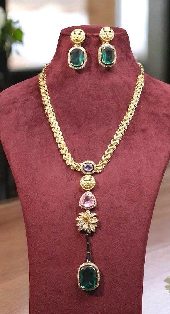 Bollywood Celebrity, Kareena Kapoor, Inspired Jaguar Kundan Pendant With Earrings Indian Jewelry, Sabyasachi Statement Jewelry