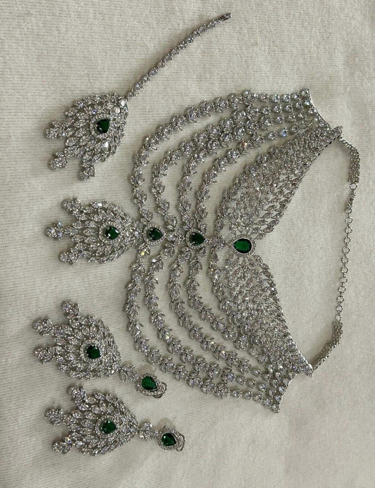 Exquisite Faux Emerald Diamond finish Bridal Choker Necklace With Statement Earrings/Bollywood Wedding Set/Sabyasachi Jewelry/Bridal jewelry