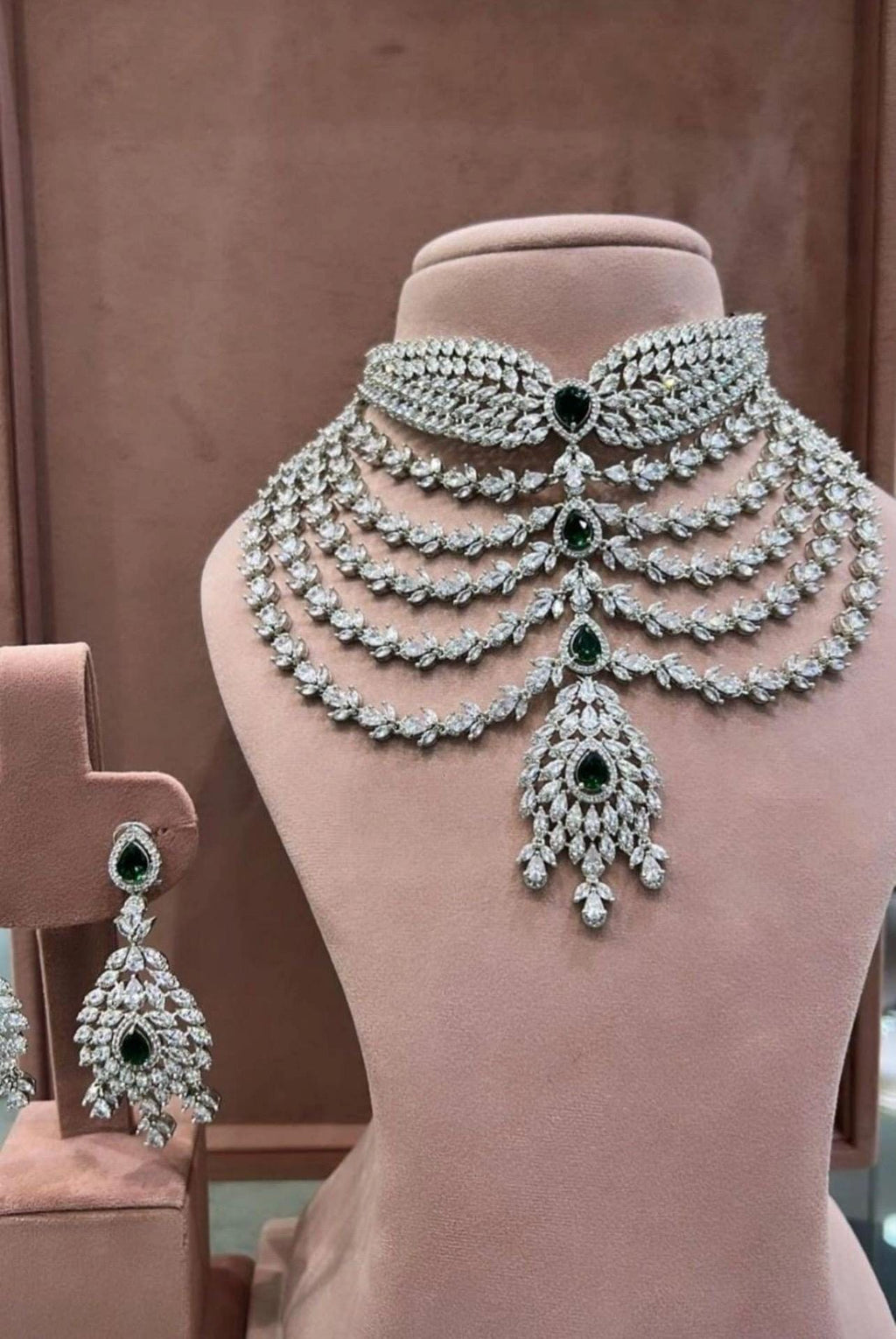 Exquisite Faux Emerald Diamond finish Bridal Choker Necklace With Statement Earrings/Bollywood Wedding Set/Sabyasachi Jewelry/Bridal jewelry