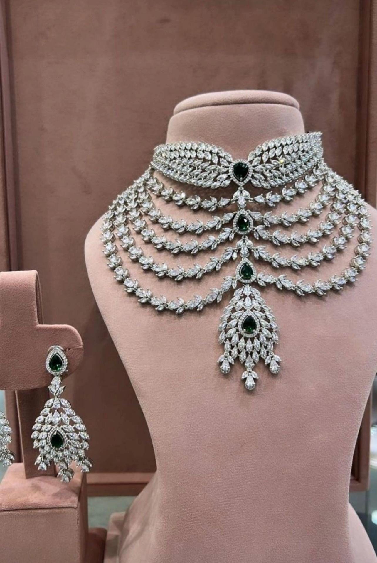Exquisite Faux Emerald Diamond finish Bridal Choker Necklace With Statement Earrings/Bollywood Wedding Set/Sabyasachi Jewelry/Bridal jewelry