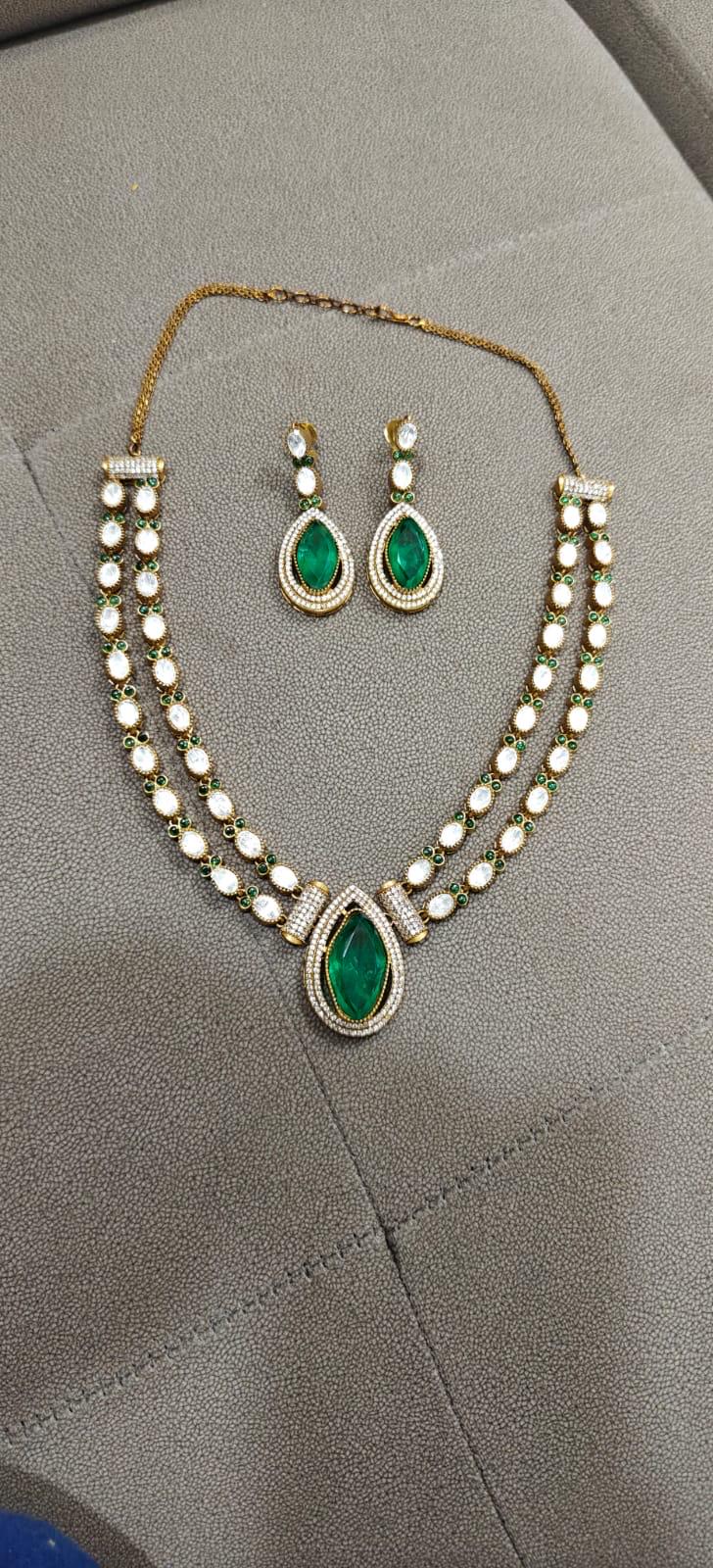Gold Finish Emerald Green polki Doublet Stones Uncut Moissanite Polki Kundan Wedding Jewelry Necklace Set with Earings statment Jewelry