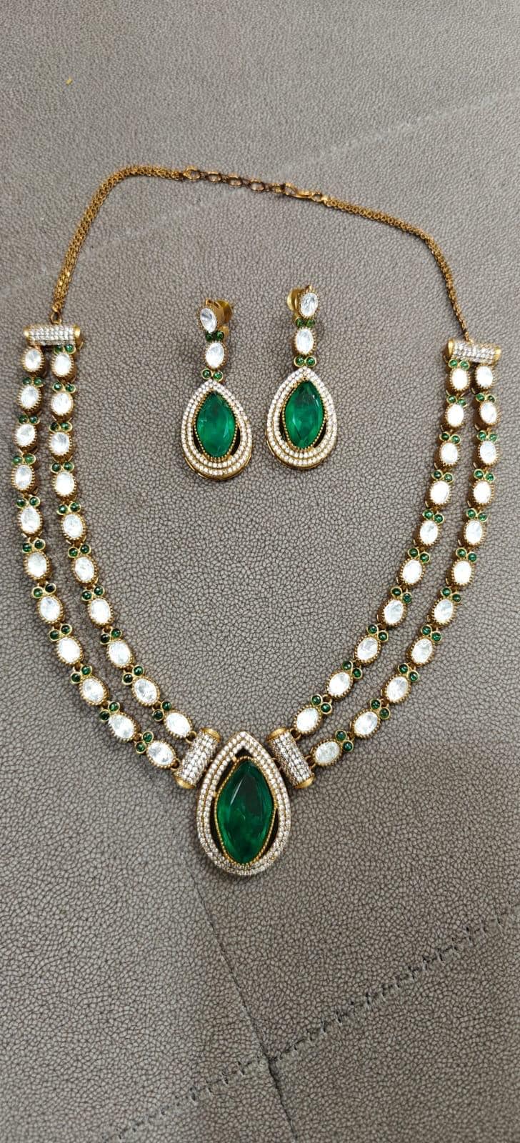 Gold Finish Emerald Green polki Doublet Stones Uncut Moissanite Polki Kundan Wedding Jewelry Necklace Set with Earings statment Jewelry