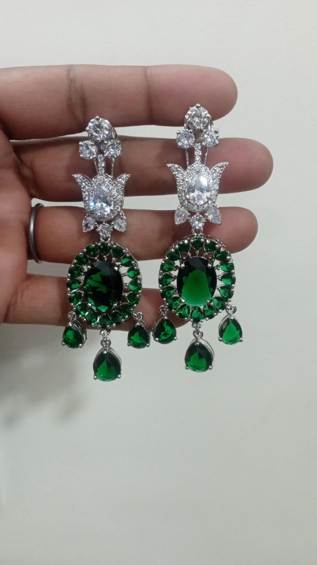 Indian Bollywood Sabyasachi Design Isha Ambani inspired Wedding Necklace/Tyaani Kundan/Statement necklace/Stones and Pearls with CZ diamonds