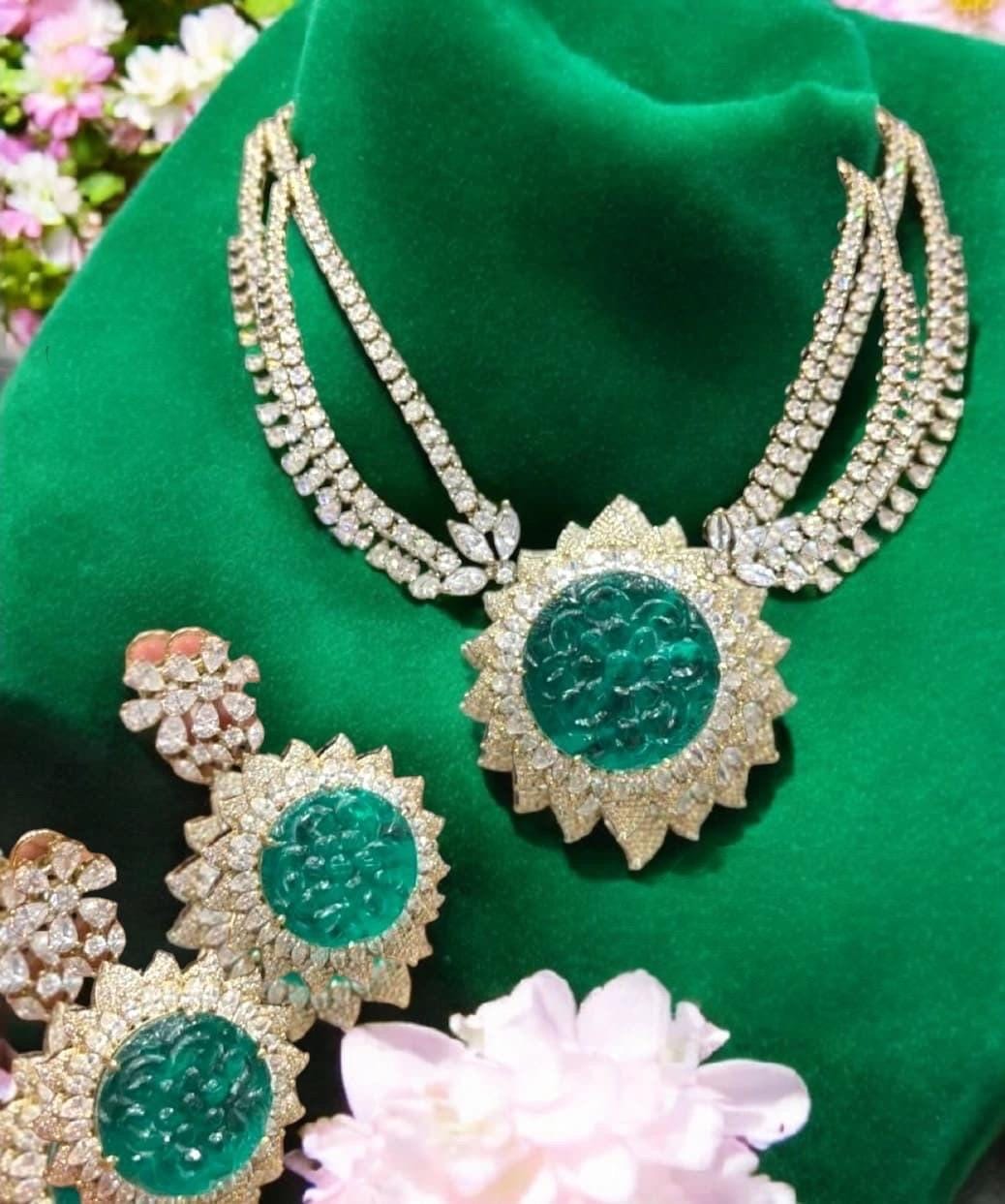 Unparallel quality Moissanite Polki Emerald carving stone sun necklace with earrings/Statement bollywood Indian Pakistani wedding bridal set