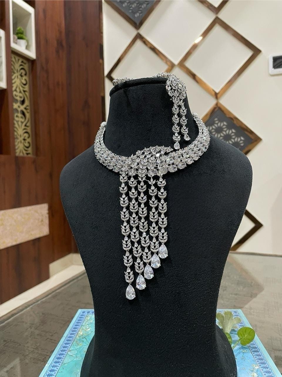 American diamond Hasli necklace set with earrings/Statement Bridal Wedding Indian Pakistani designer necklace/Emerald necklace