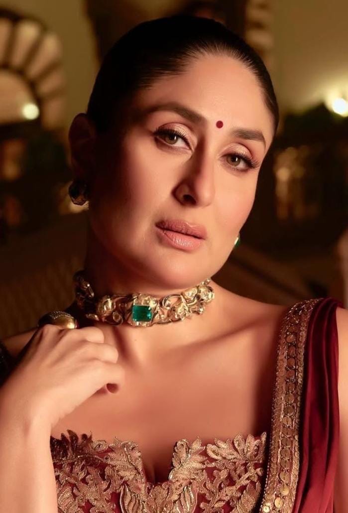 Kareena Kapoor inspired uncut kundan doublet choker gold finish set with stud earrings/Festive Wedding Bridal Indian Pakistani statement set
