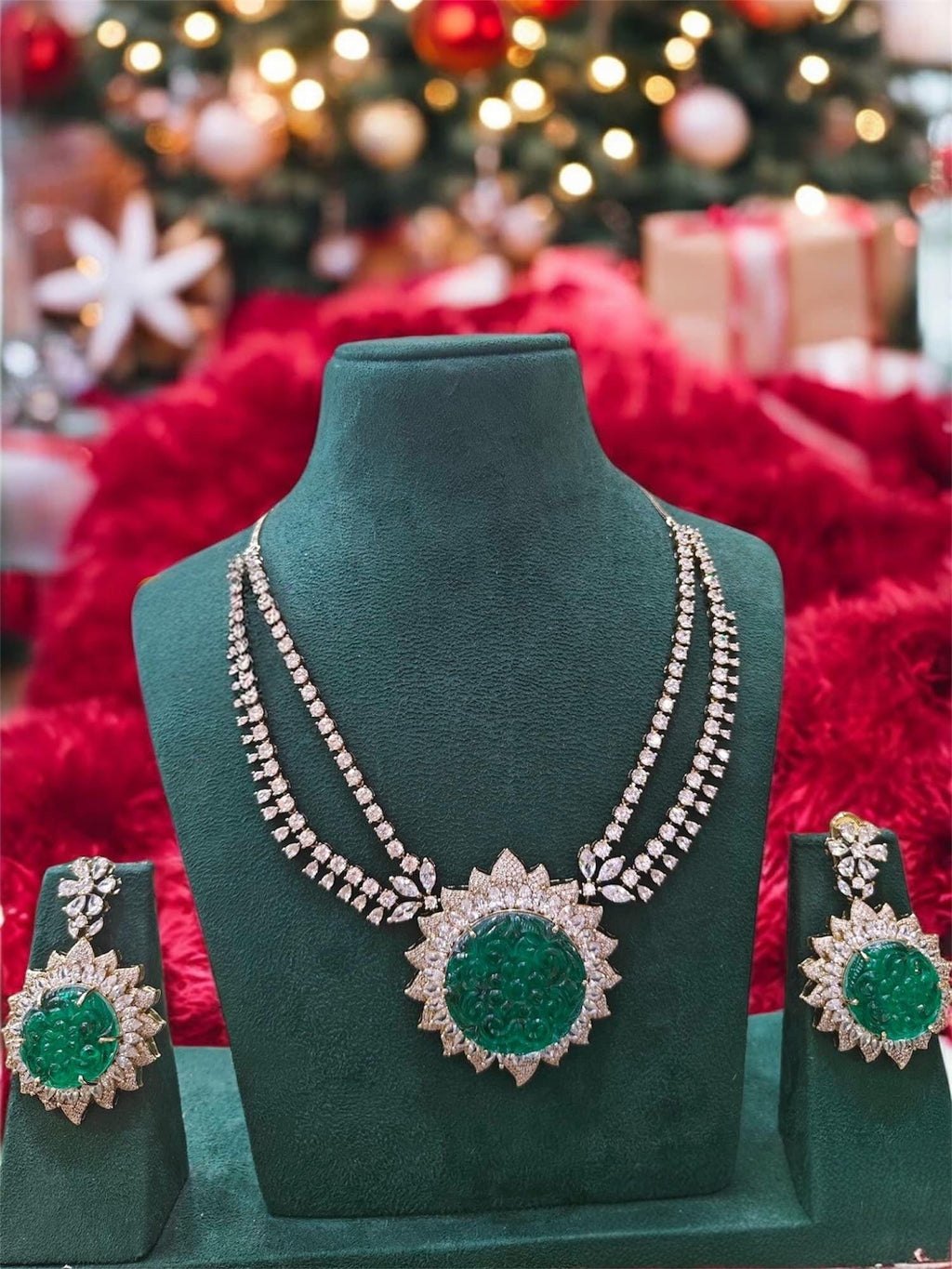 Unparallel quality Moissanite Polki Emerald carving stone sun necklace with earrings/Statement bollywood Indian Pakistani wedding bridal set