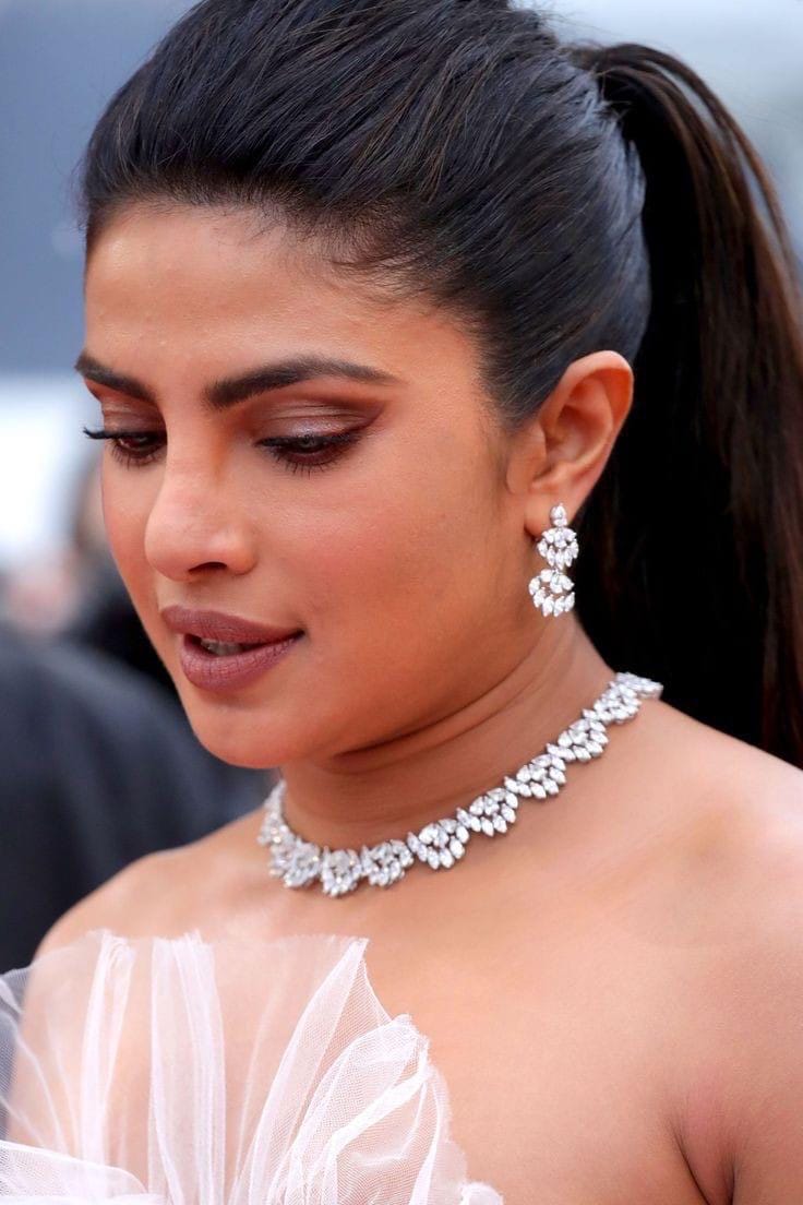 Priyanka Chopra inspired diamond necklace with earrings/celebrity jewelry/statement necklace/Western Hollywood jewelry/Modern fusion set