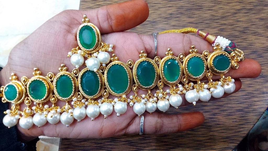 Sabyasachi inspired emerald green Choker set with earrings/Indian Pakistani Necklace Set/Bridal jewelry/Statement necklace/Bollywood
